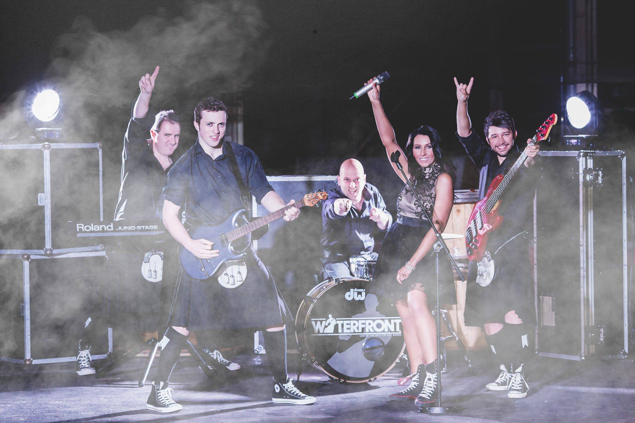 Wedding and Live covers band Waterfront