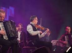 Deoch'n' Dorus -Neil Drover Agency