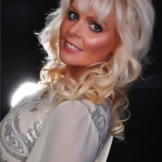 Lauren Kyle Singer-Neil Drover Entertainment