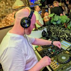 Ian Simpson Vinyl DJ
